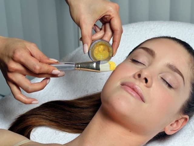 Yellow Peel Treatment Image